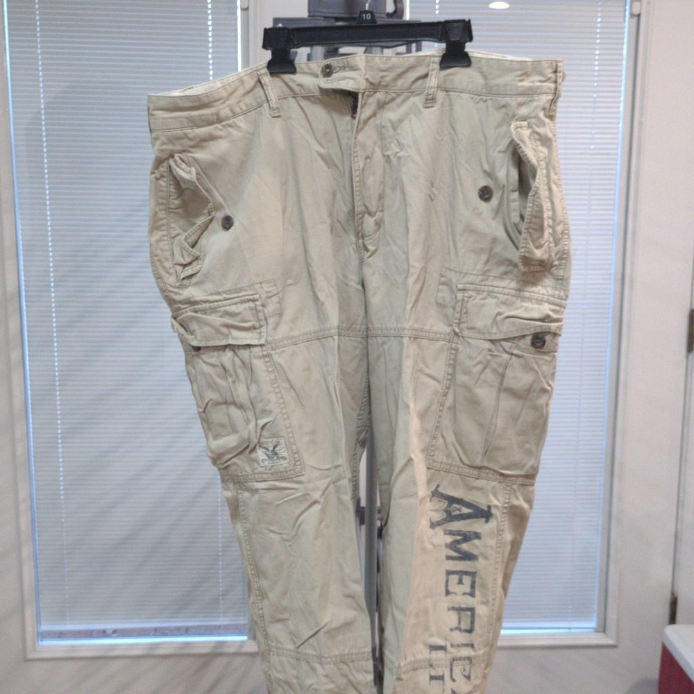 40x32 American Living Tan Cargo Pants